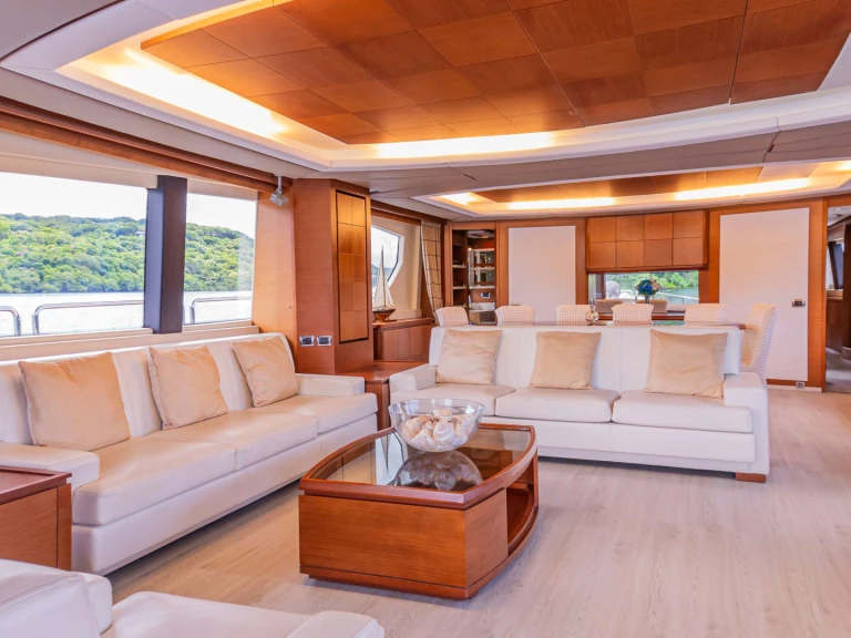 Boat rental Azimut CAMY ED in Costa Rica on Samboat