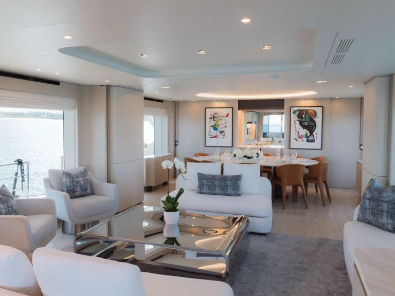 Azimut CARPE DIEM in Bahamas on SamBoat