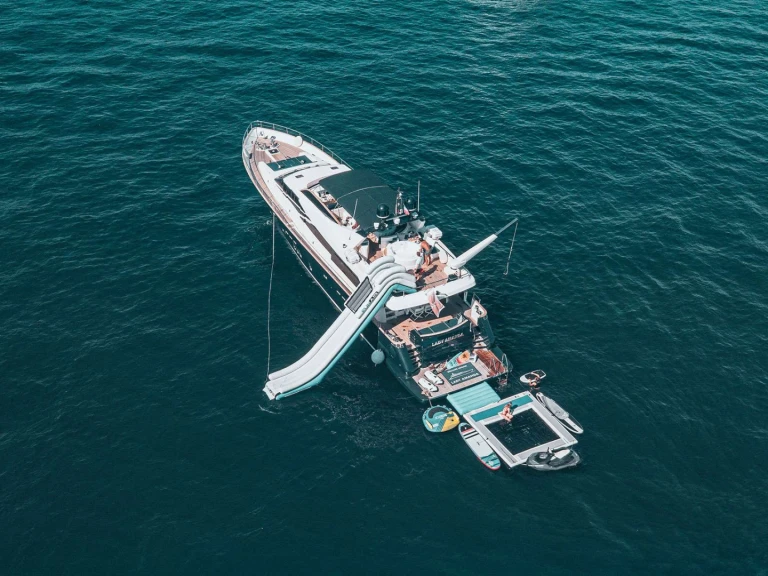 Luxury Yacht for rent Rome at the best price