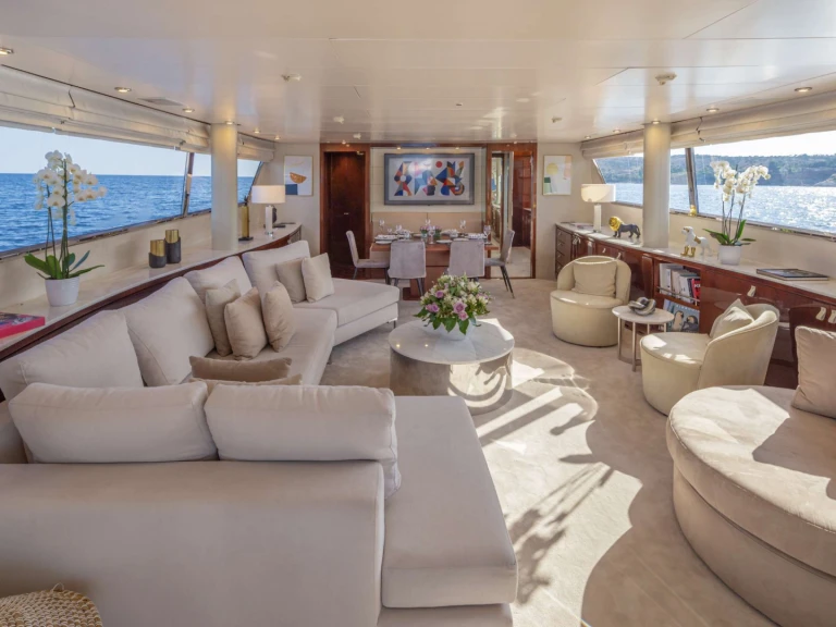 Luxury Yacht rental with or without captain San Lorenzo Athens