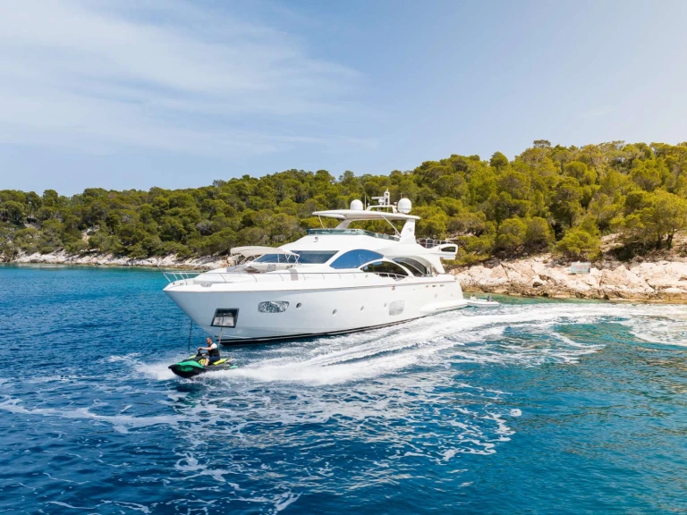 Rent a Azimut Koukles Athens