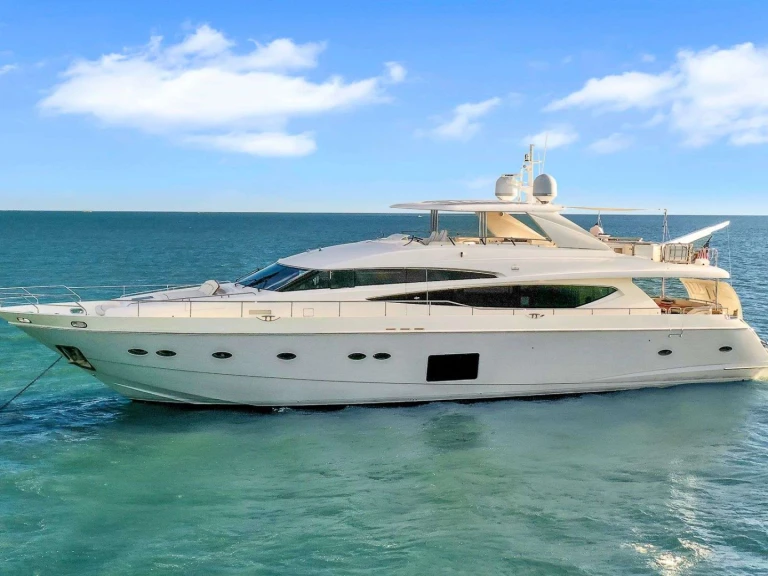 Yacht charter Bahamas cheap Current $ea