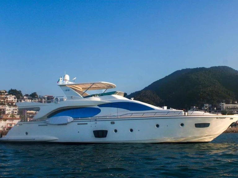 Bareboat Rental Luxury Yacht Azimut with a boat licence