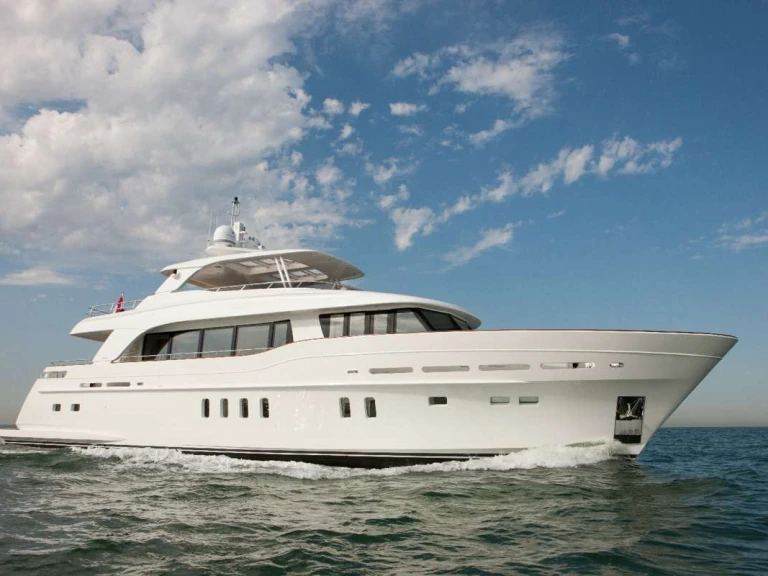 Luxury Yacht rental with or without captain Mulder Valletta