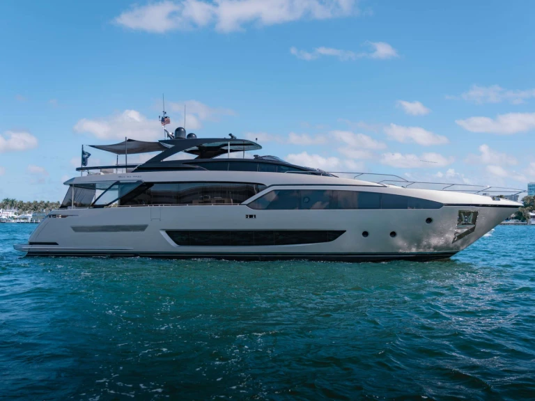 Rent a Riva BEYOND BEYOND Newport