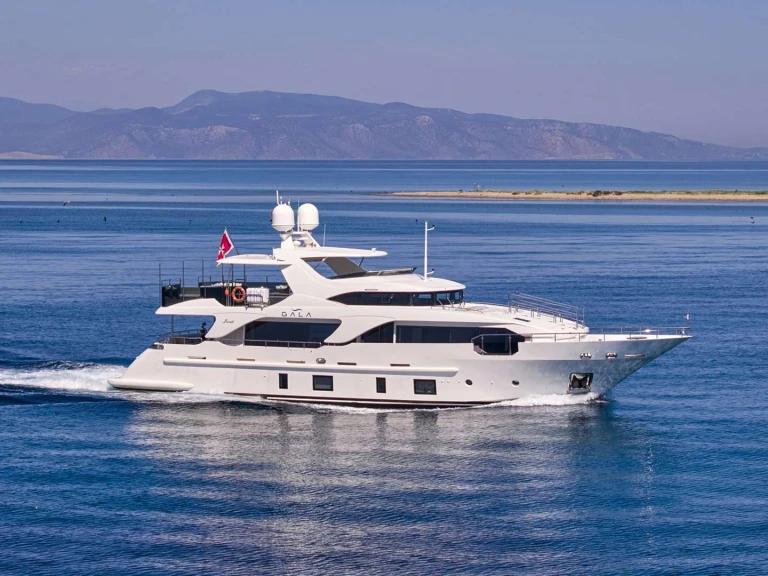 Luxury Yacht for rent Athens at the best price
