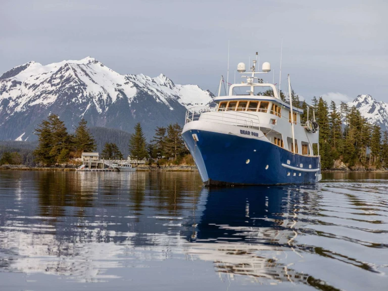 Luxury Yacht rental with or without captain Custom Sitka