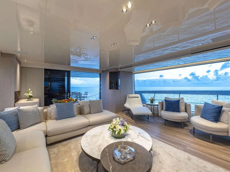Luxury Yacht rental with or without captain San Lorenzo Nantucket