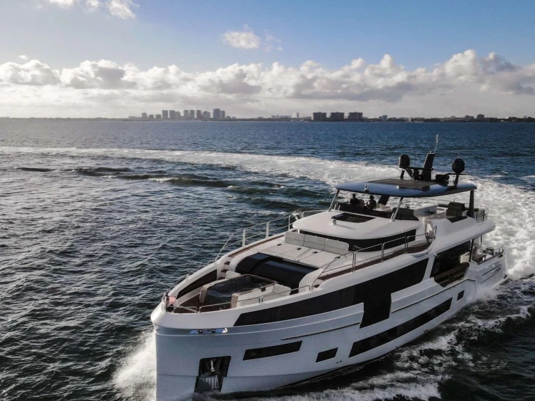 Luxury Yacht rental with or without captain Sirena Bahamas