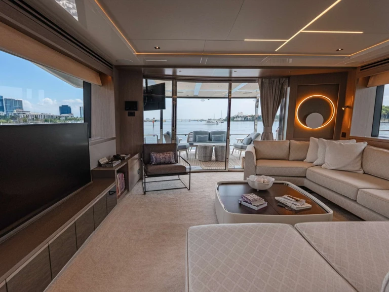 Luxury Yacht for rent Bahamas at the best price