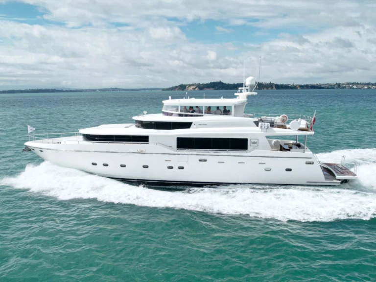 Luxury Yacht rental in Auckland - Johnson WW