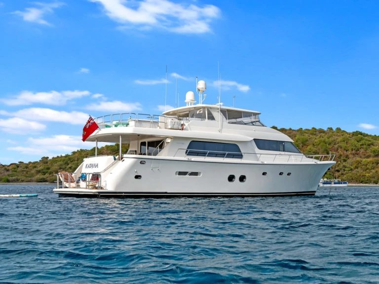 Luxury Yacht for rent Saint Thomas Island at the best price