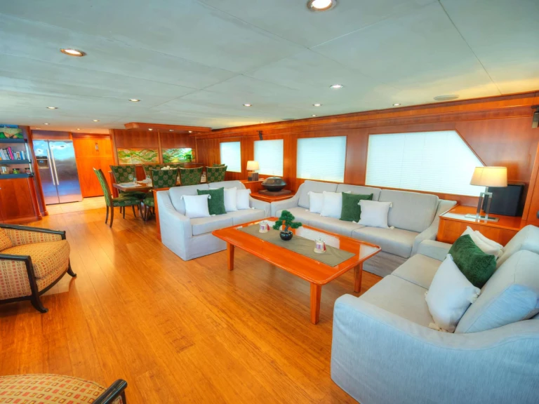 Boat rental Custom VOYAGER in Valletta on Samboat