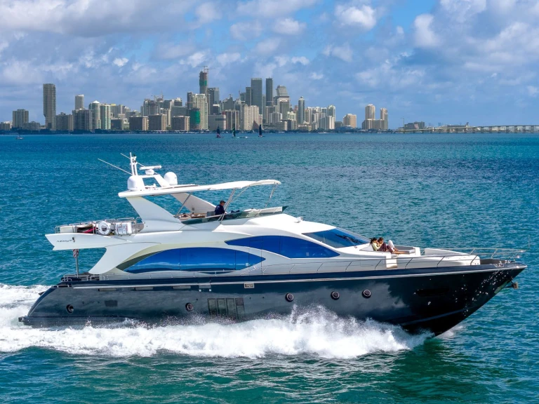 Luxury Yacht rental in Bahamas - Azimut Sky