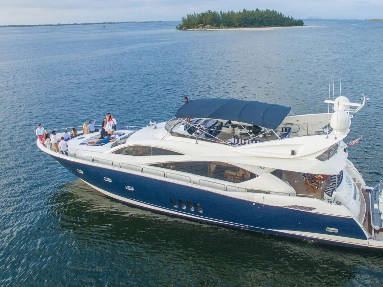 Bareboat Rental Luxury Yacht Sunseeker with a boat licence