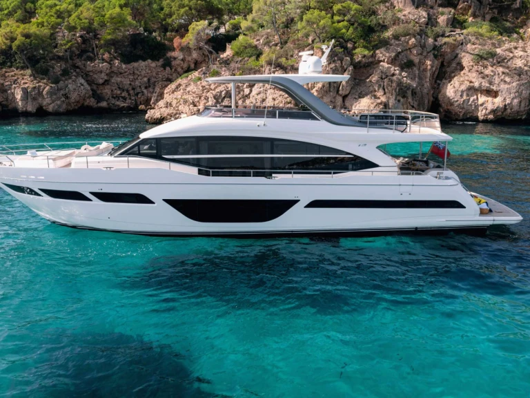 Luxury Yacht for rent Palma de Mallorca at the best price