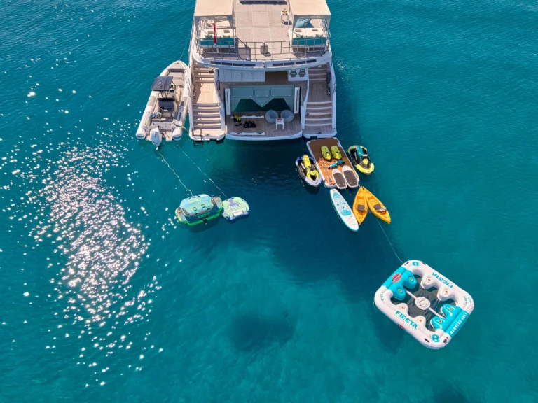 Bareboat Rental Luxury Yacht Custom Power Cat with a boat licence