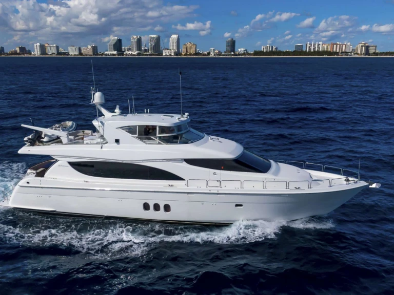 Hatteras GALLOPIN in New England on SamBoat