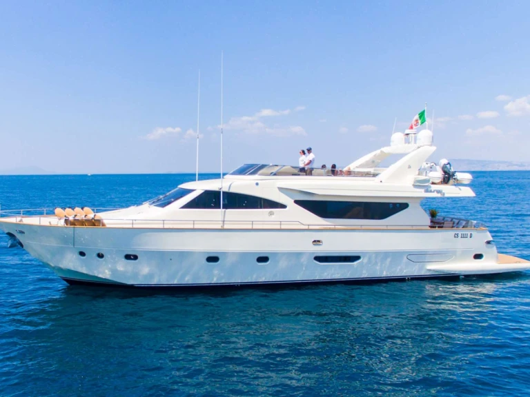 Luxury Yacht rental with or without captain Alalunga Sorrento