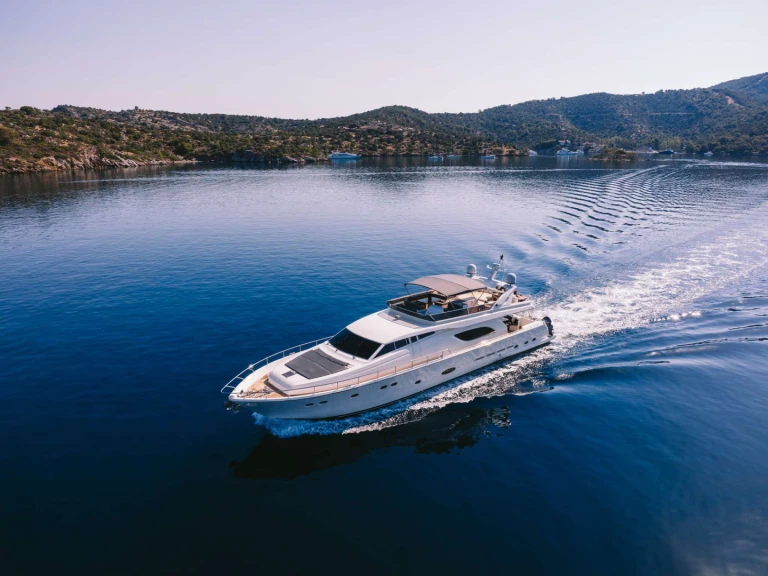 Luxury Yacht for rent Athens at the best price