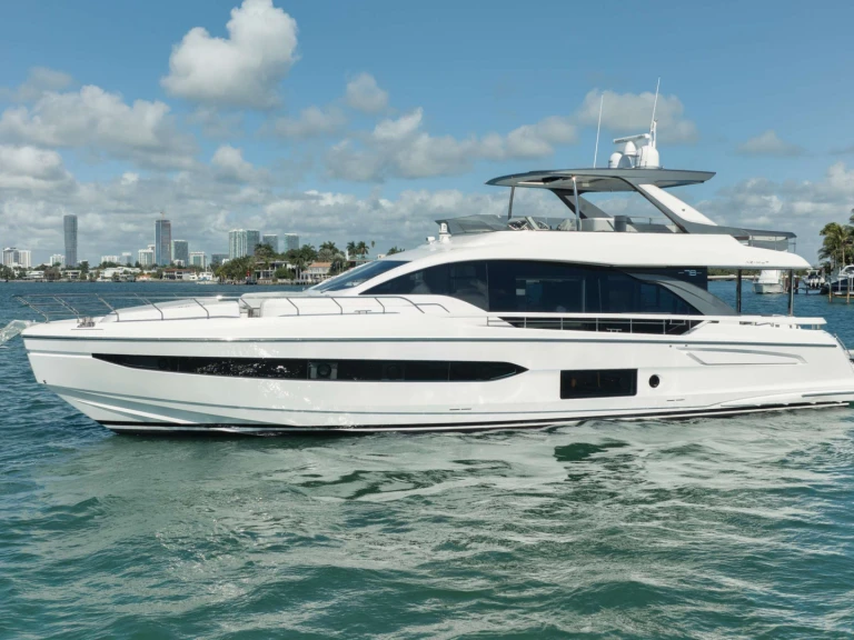 Boat rental Azimut Nena in Aventura on Samboat