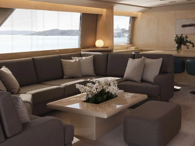 Luxury Yacht rental with or without captain Versilcraft Athens