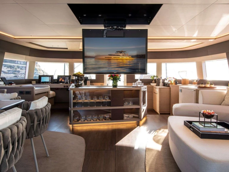 Luxury Yacht for rent Palma de Mallorca at the best price