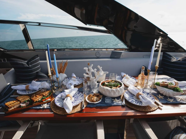 Luxury Yacht rental with or without captain Riva Sag Harbor