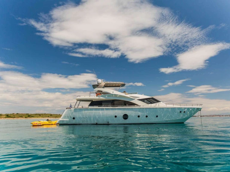 Luxury Yacht rental with or without captain Aicon Athens