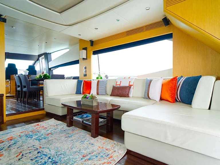 Bareboat Rental Luxury Yacht Sunseeker with a boat licence