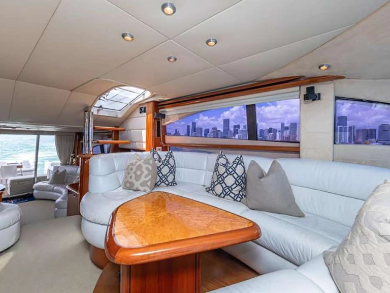 Luxury Yacht for rent Miami at the best price