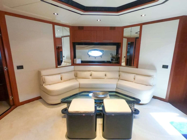 Luxury Yacht rental in Poltu Quatu - Riva BABLUC