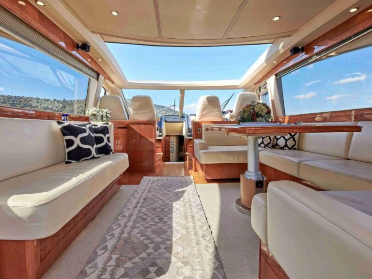 Luxury Yacht for rent Athens at the best price