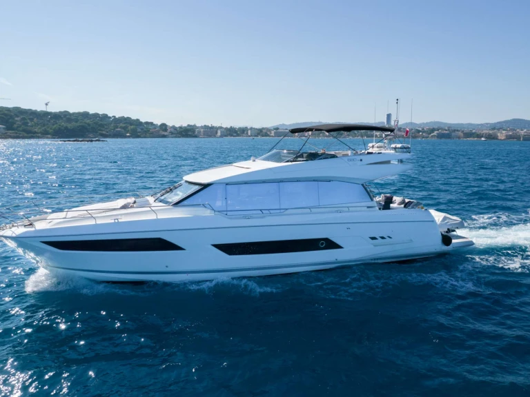 Luxury Yacht for rent French Riviera at the best price