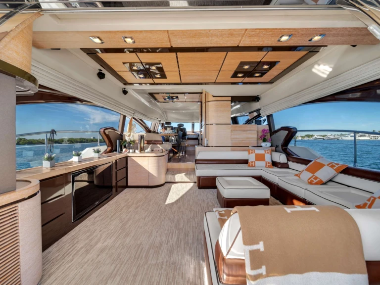 Luxury Yacht for rent Sunny Isles Beach (City) at the best price