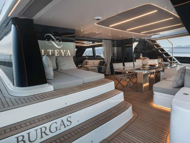 Luxury Yacht rental with or without captain  Athens