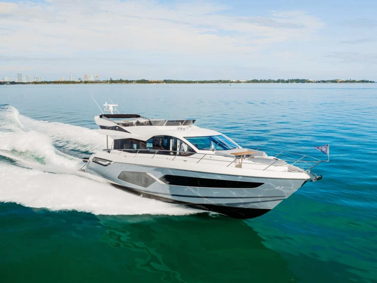 Bareboat Rental Luxury Yacht Sunseeker with a boat licence