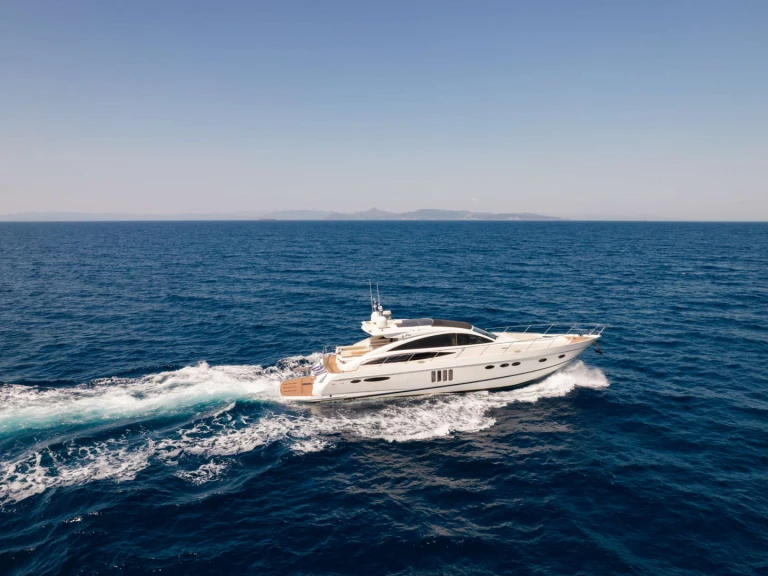 Bareboat Rental Luxury Yacht Princess, UK with a boat licence