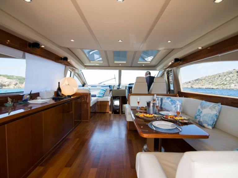 Luxury Yacht for rent Athens at the best price
