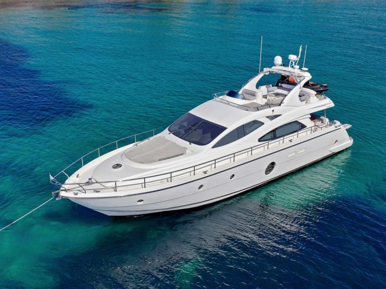 Luxury Yacht for rent Athens at the best price