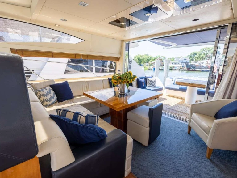 Luxury Yacht rental with or without captain Sunseeker Jupiter