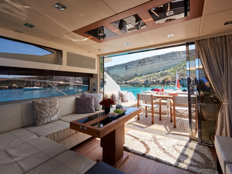 Sunseeker Vellamo in Valletta on SamBoat