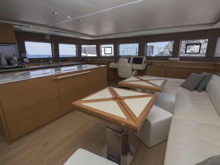 Luxury Yacht rental with or without captain Lagoon Split