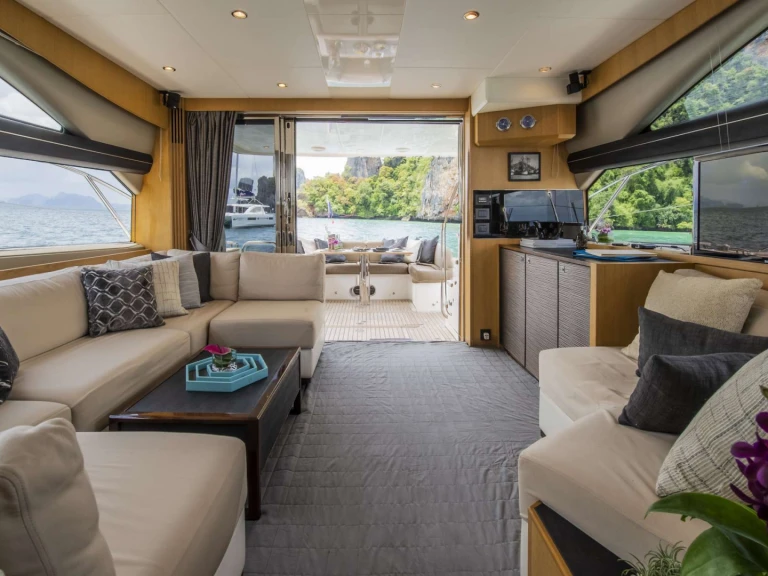 Luxury Yacht for rent Phuket (City) at the best price
