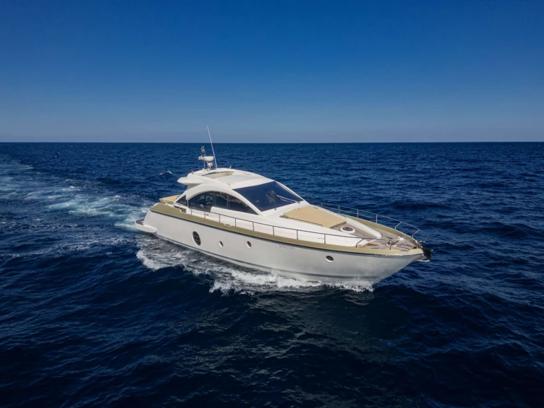 Luxury Yacht for rent Palermo at the best price