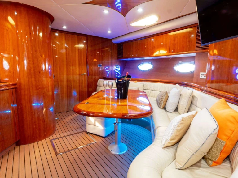 Luxury Yacht for rent Bimini at the best price