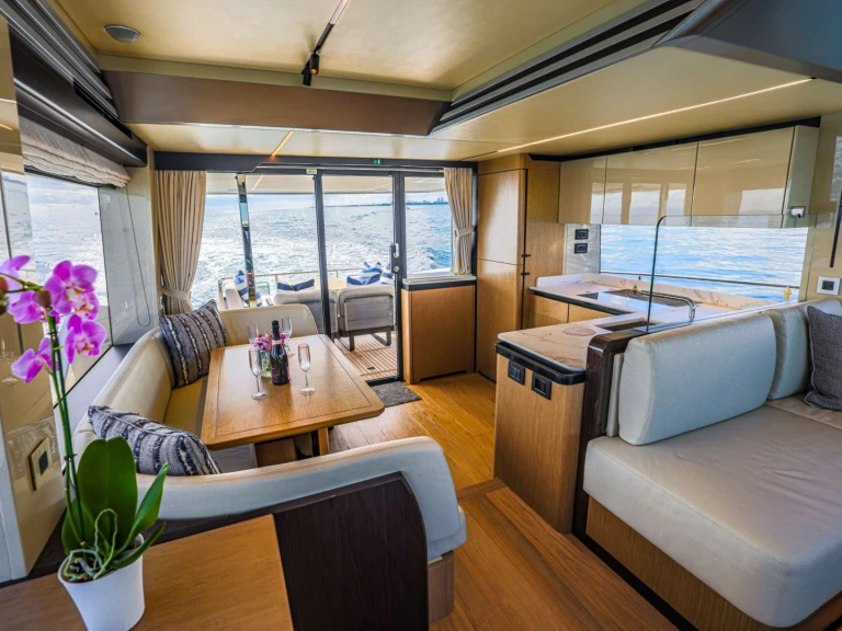 Yacht charter Palm Beach cheap ZENITH