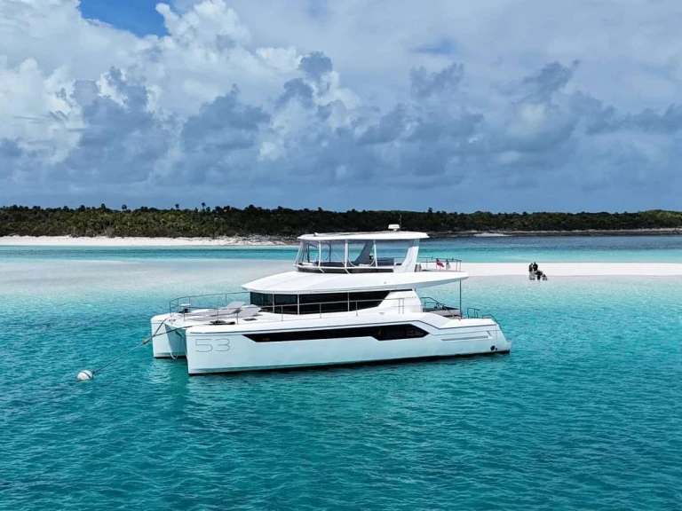 Luxury Yacht for rent Paradise Island at the best price