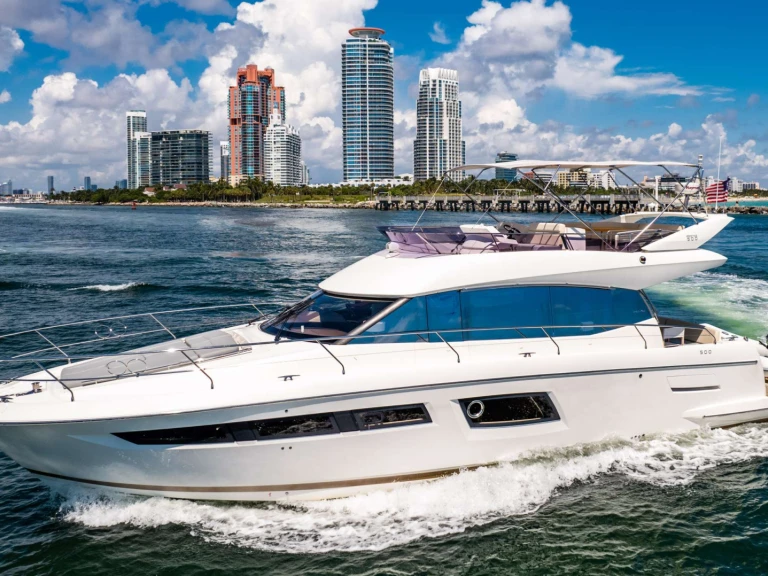 Yacht charter Bahamas cheap Whisky and Waves