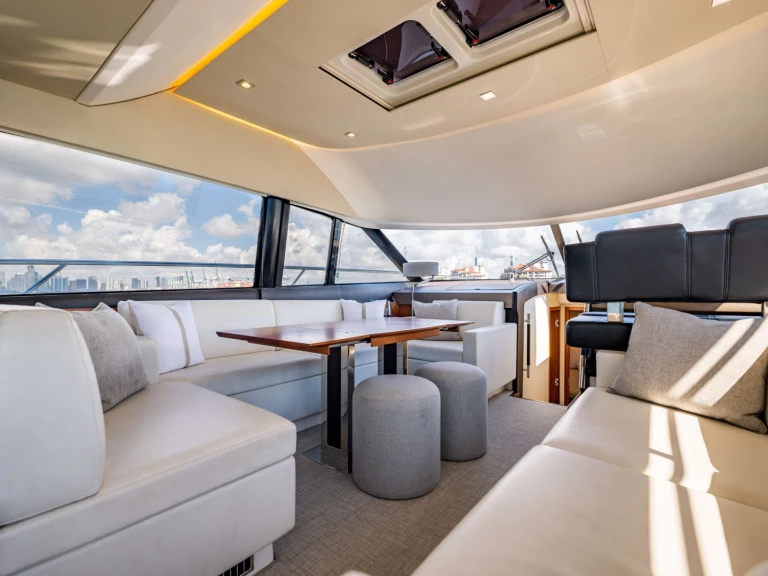 Luxury Yacht for rent Miami at the best price